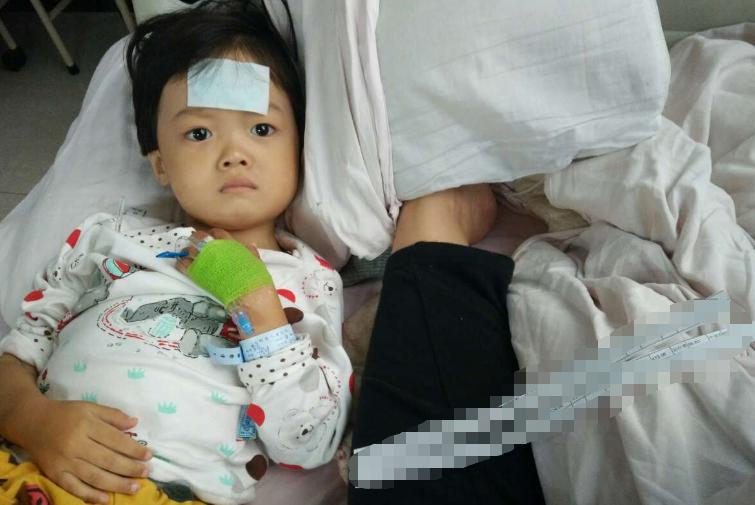 小孩眼白有黑点是啥原因,儿童眼白有黑点是怎么回事