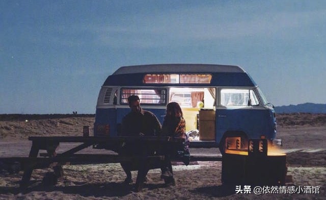 没见过世面的人就发朋友圈吗,不回信却在发朋友圈的人是啥心理