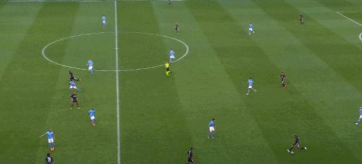 传控足球vs防守反击,传控足球与快速反击比较