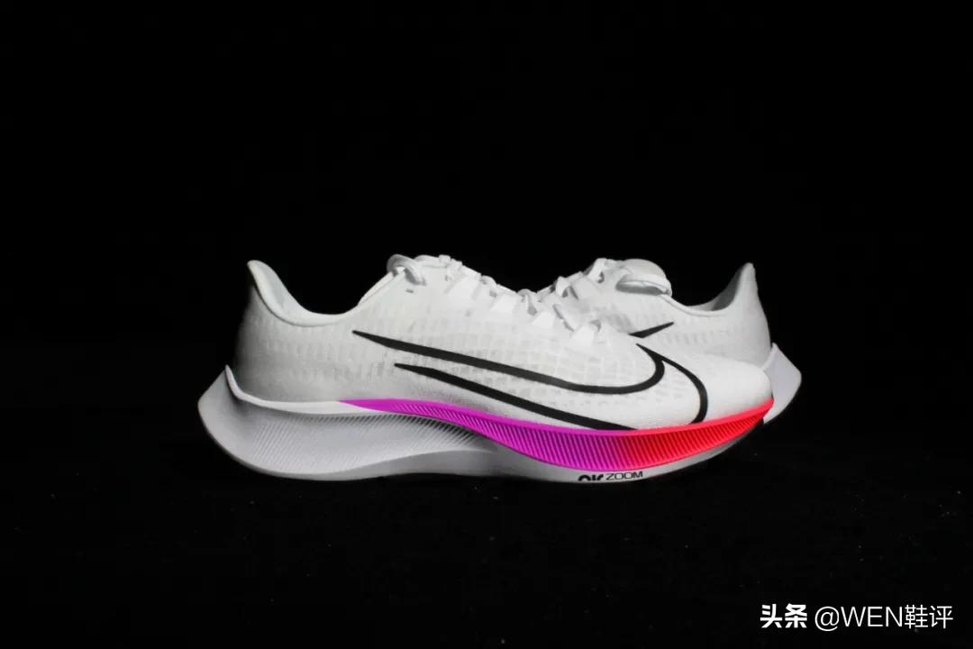 飞马跑鞋适合人群,飞马跑鞋哪个最薄最透气