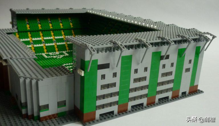 乐高曼联老特拉福德足球场,用积木拼足球球场