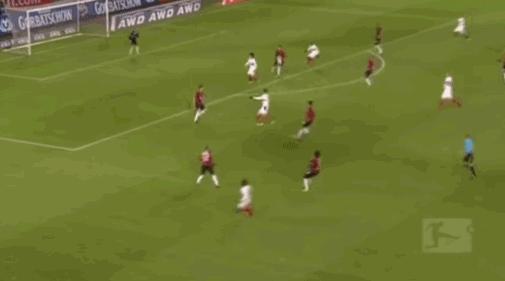 足球比赛的魅力在于它的偶然性,足球运动比赛