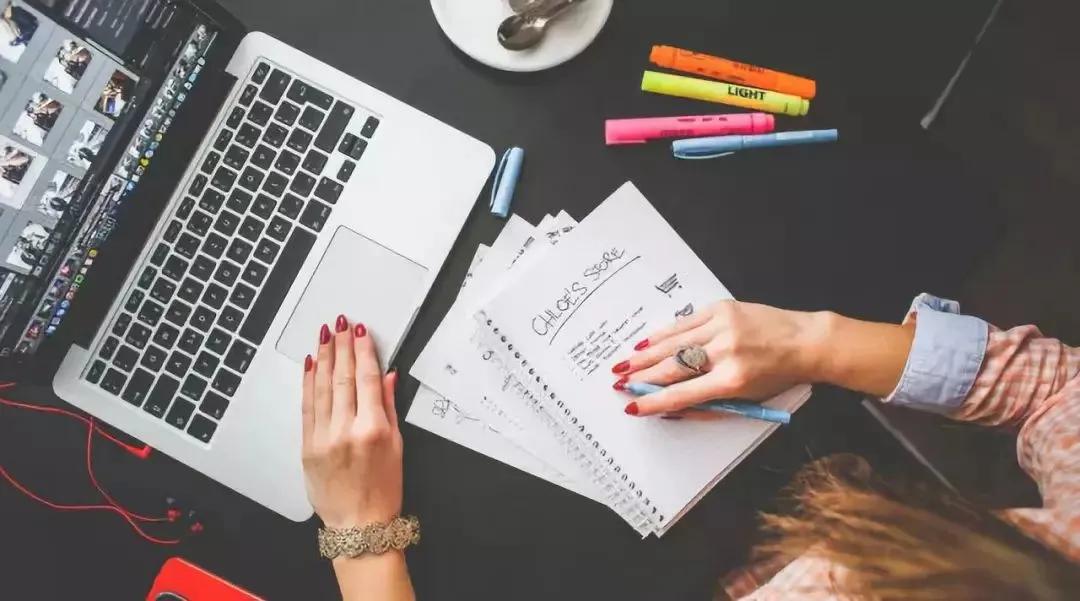 笔记本触控板变精准,一张膜秒变显示屏