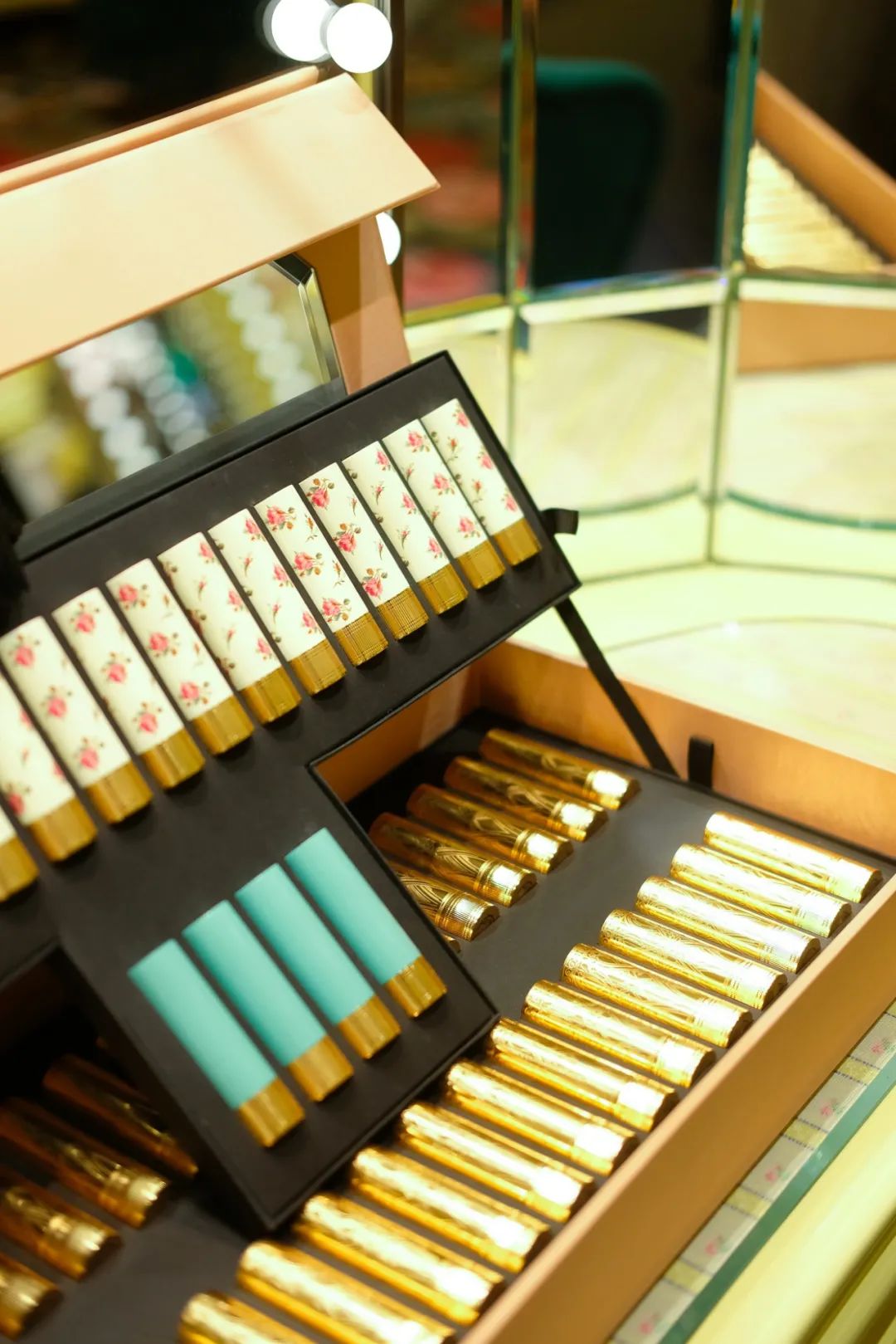 购物指南 | 轻松get顾佳式穿搭，并附越买越省的秘笈