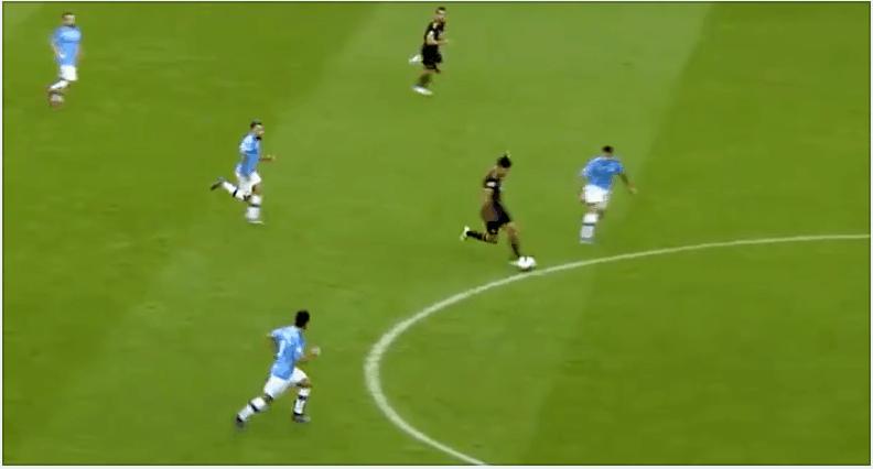 特拉奥雷进球,不会射门的边锋