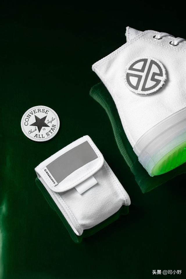 prada阿迪联名款,prada阿迪限量联名