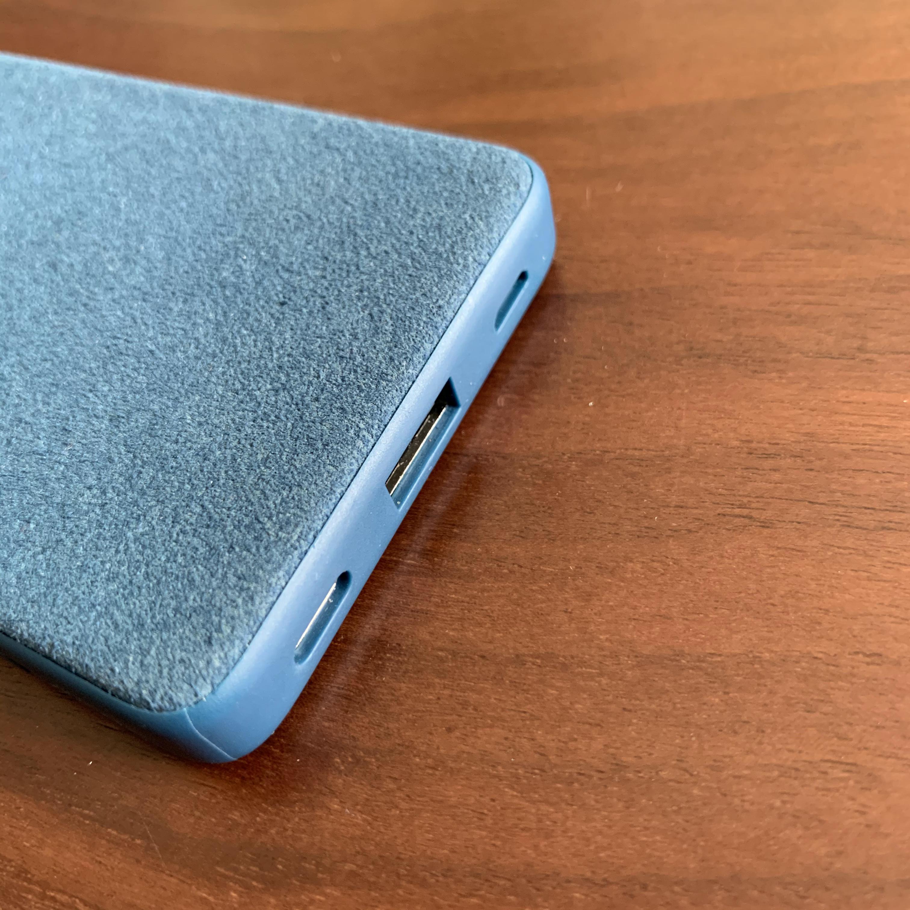 爱国者便携式移动电源,爱国者移动电源开箱