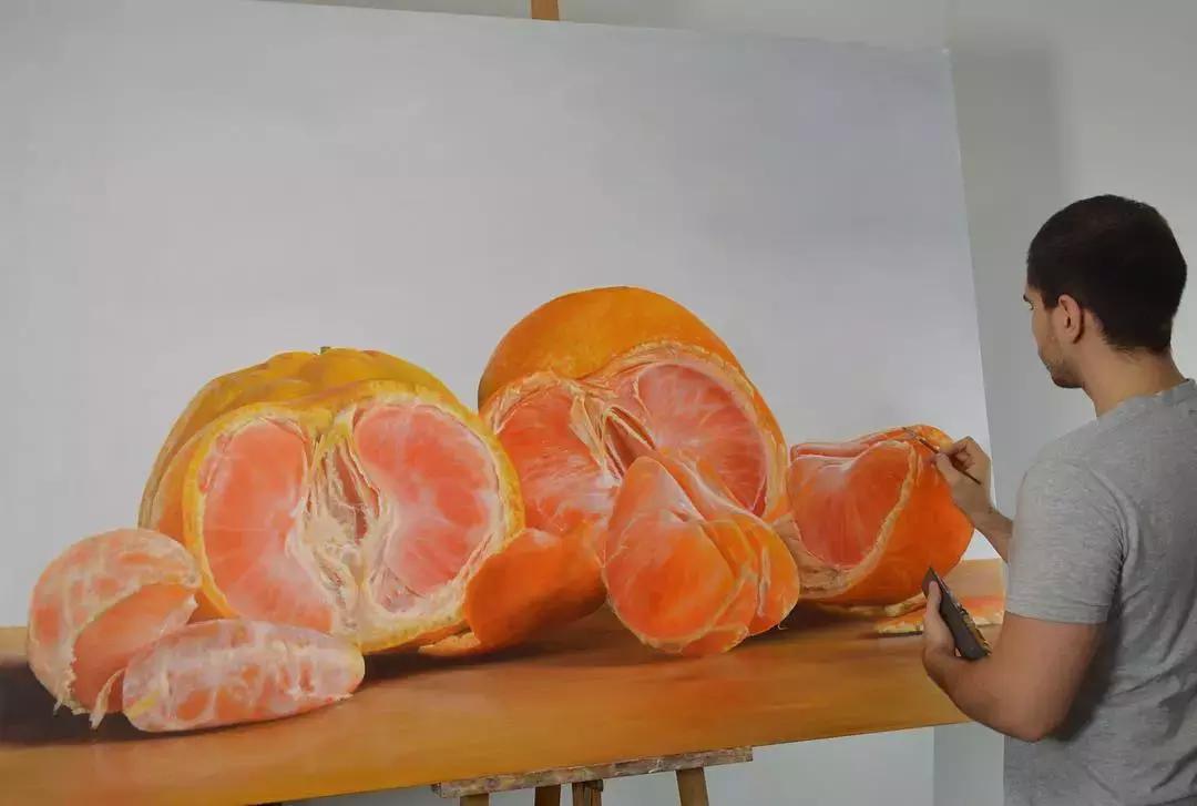 他画了一波美人，笔触精致，活色生香