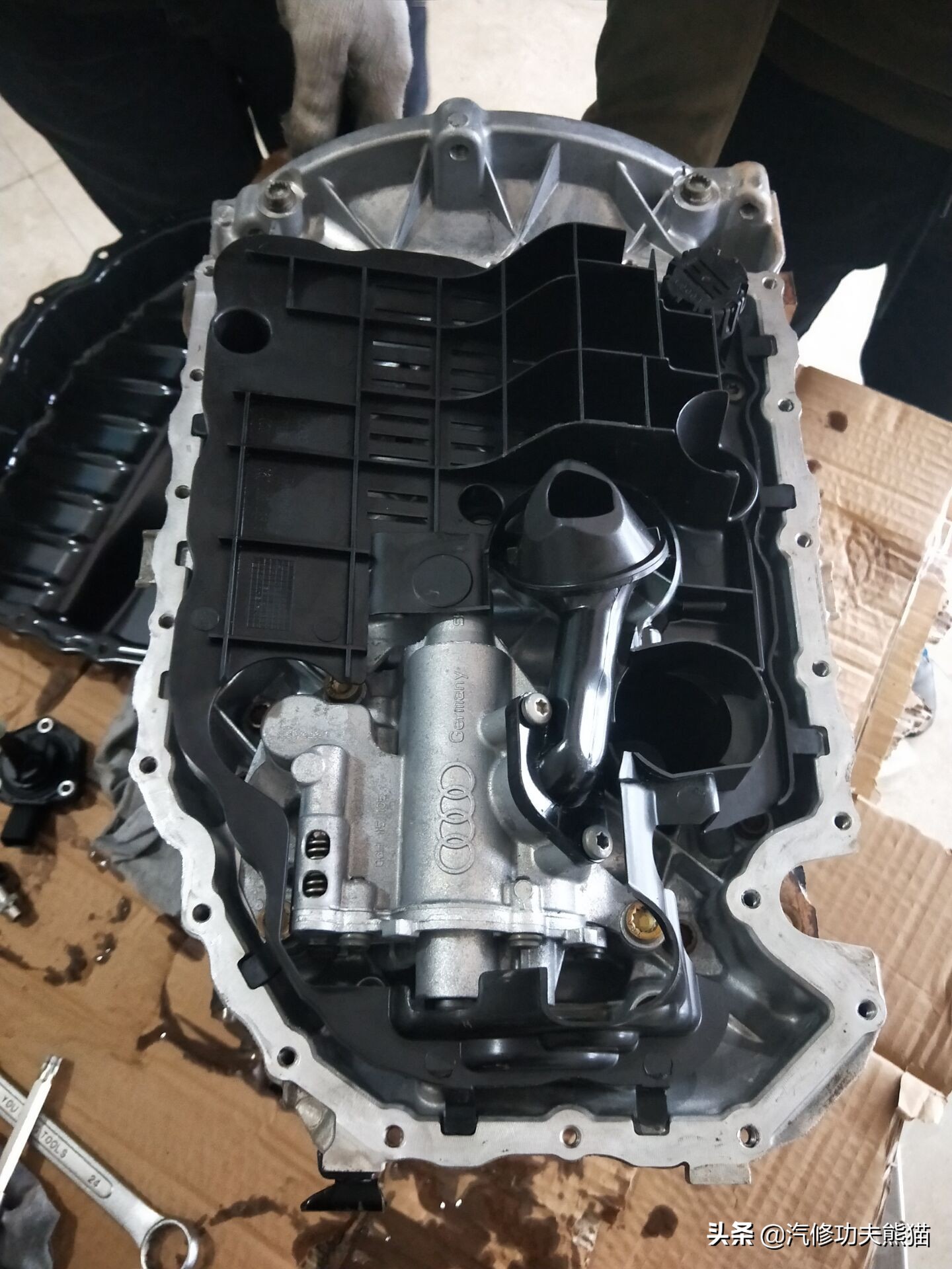 奥迪q3治理烧机油,奥迪q3烧机油多少公里正常