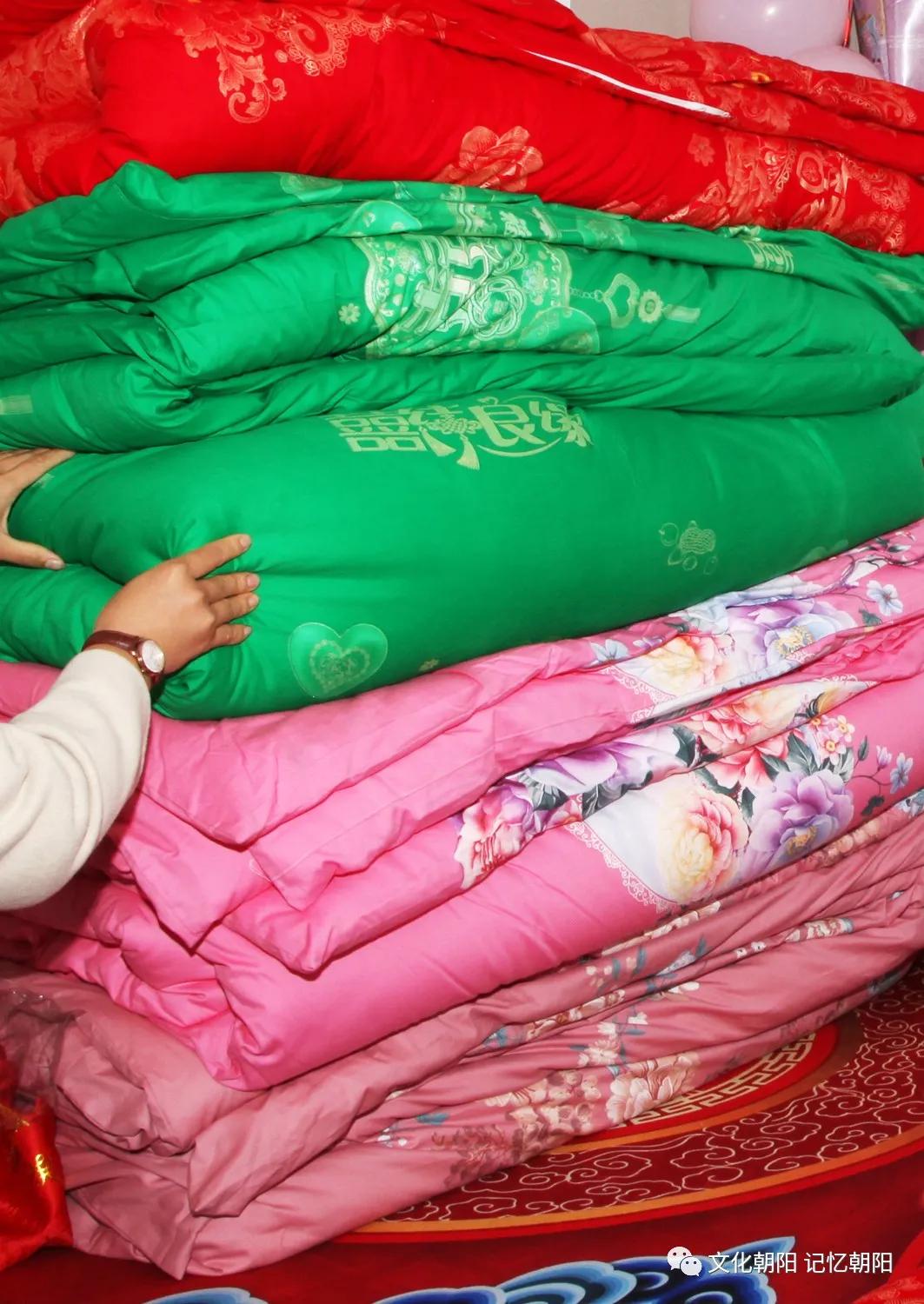 婚礼的习俗端洗脸水要说话,婚礼的习俗也特别朴实