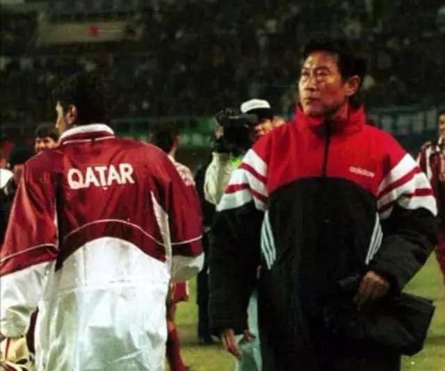 国足vs沙特历史胜率怎么样,足球报97年对沙特保平争胜