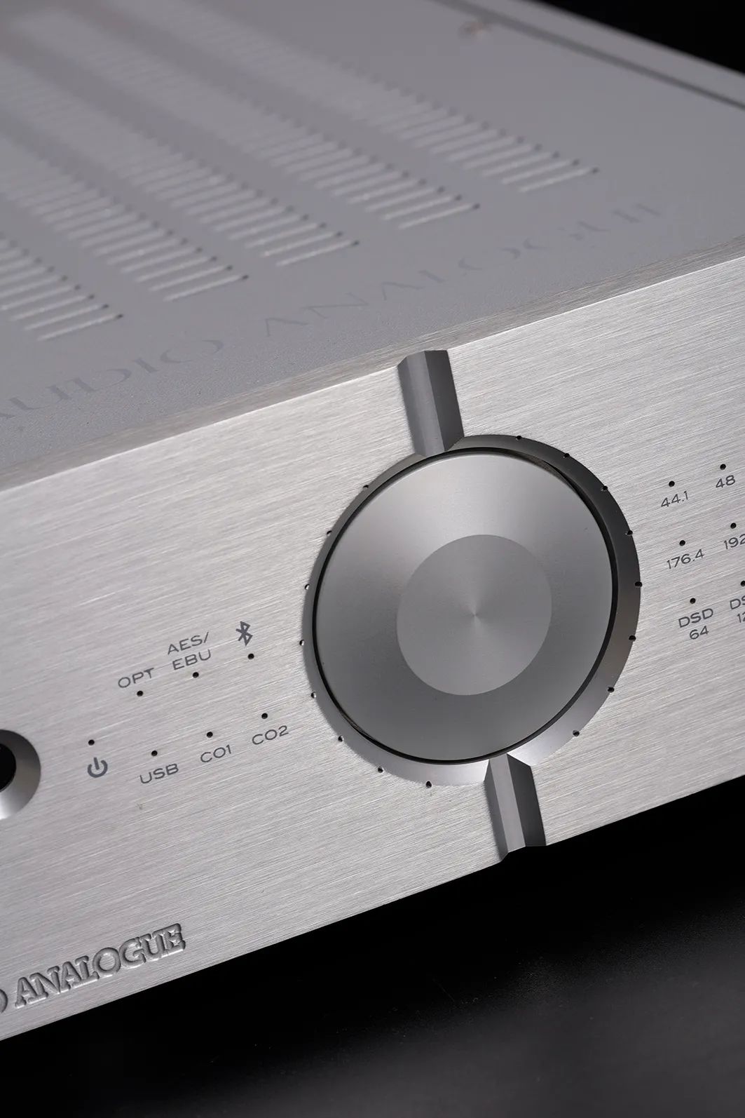 爱歌AADrive转盘+AADac解码器/前级组合