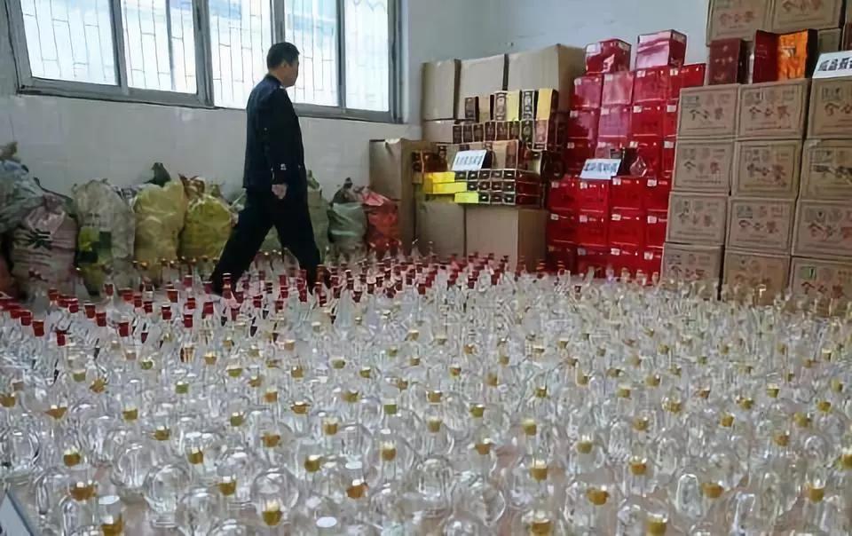 纯粮酒和酒精勾兑的酒怎么区别,白酒勾兑和酒精勾兑