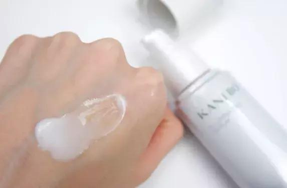 盘点日本最受欢迎的7款美白精华！平价和大牌究竟差在哪里？