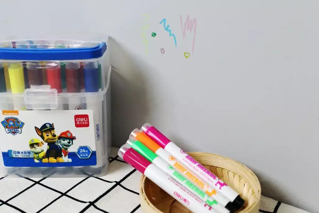 儿童反复涂画可擦洗便携涂鸦本,宝宝在墙布画的水彩笔如何去除