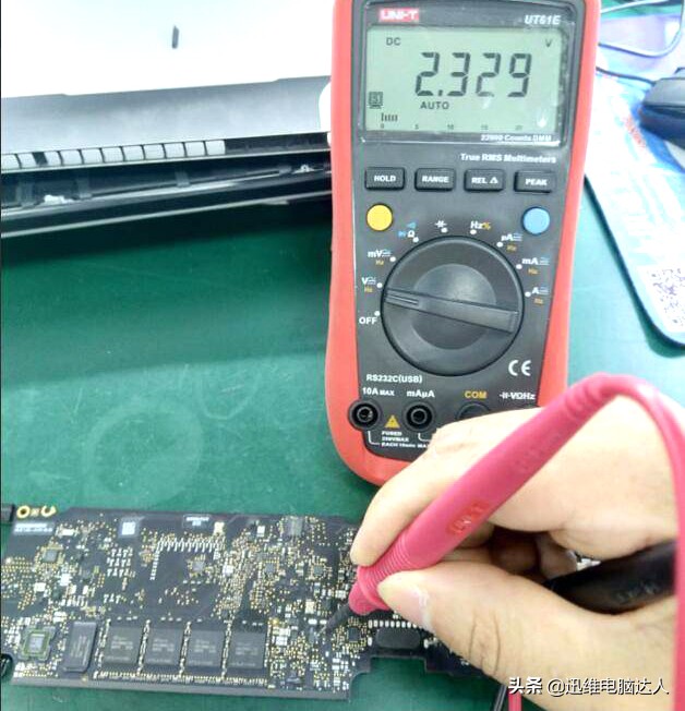 苹果笔记本开机“文件夹图标里有个问号”，大神一根线完美修复