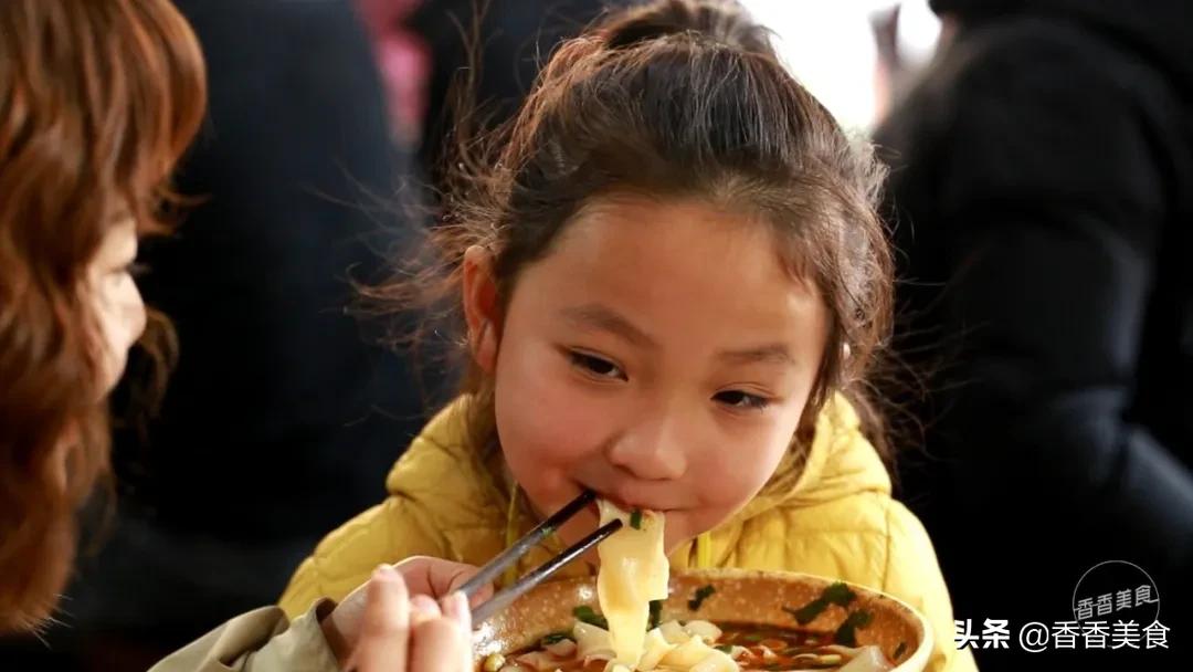 被食客吃出口号的一家老店，诱人的秘密竟然是两掺？