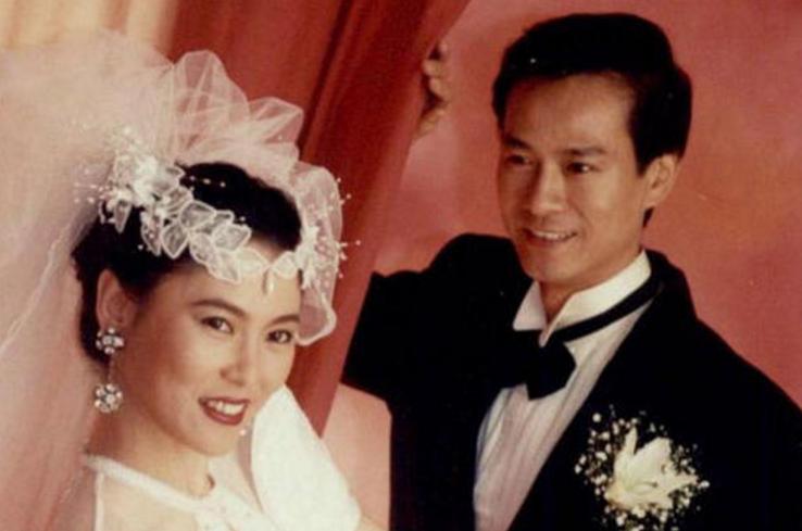 郑少秋跟沈殿霞为什么会离婚,肥姐沈殿霞问郑少秋有没有爱过她