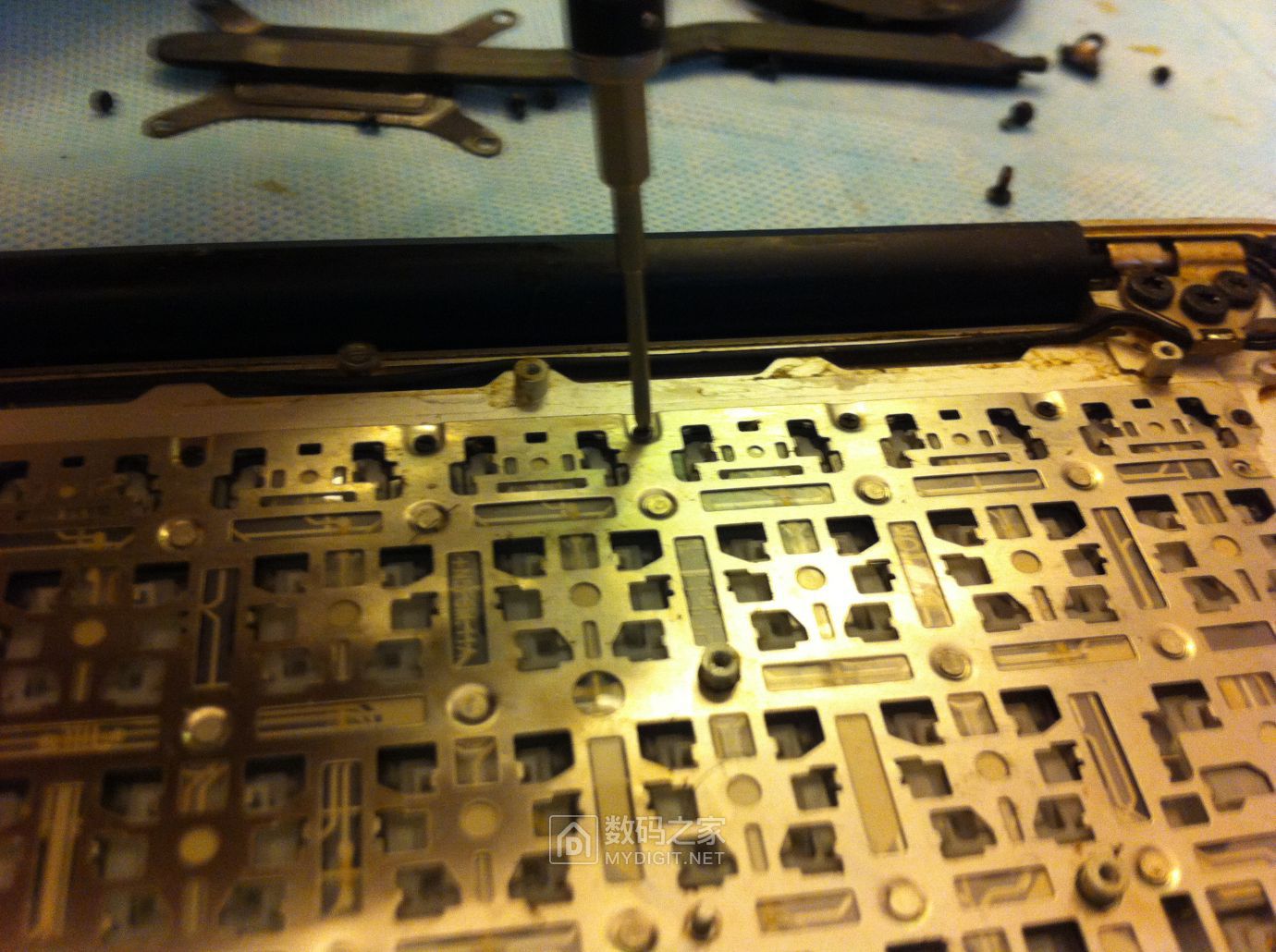 苹果笔记本macbookair7999,苹果笔记本11.6寸macbookaira1370