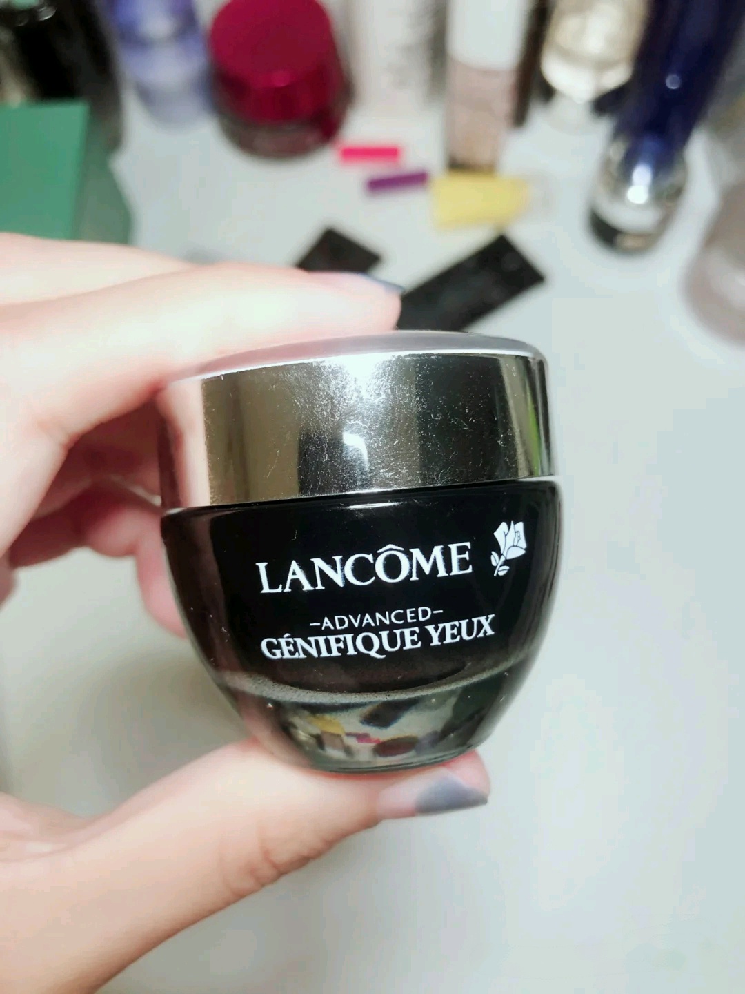 兰蔻眼霜菁纯眼霜适合什么年龄,兰蔻小黑瓶发光眼霜跟ahc眼霜测评