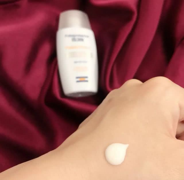 兰蔻防晒好还是skii防晒好,兰蔻柔皙轻透防晒测评