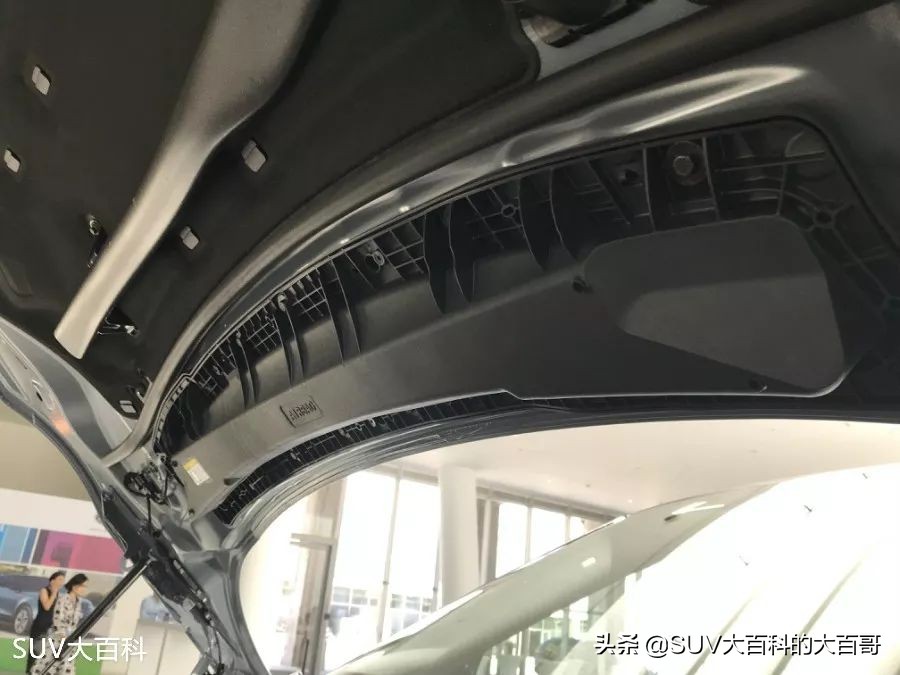 全新一代路虎揽胜极光黑科技体验,路虎极光五块屏幕