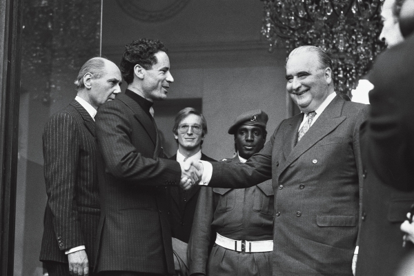 卡大佐作死得罪五常,卡大佐是如何得罪五常的