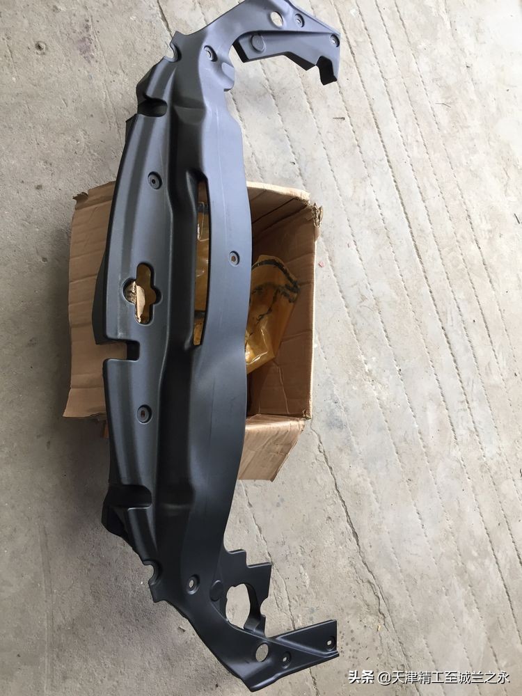 化州7哥翻新12代皇冠多少钱,11年丰田皇冠内饰翻新