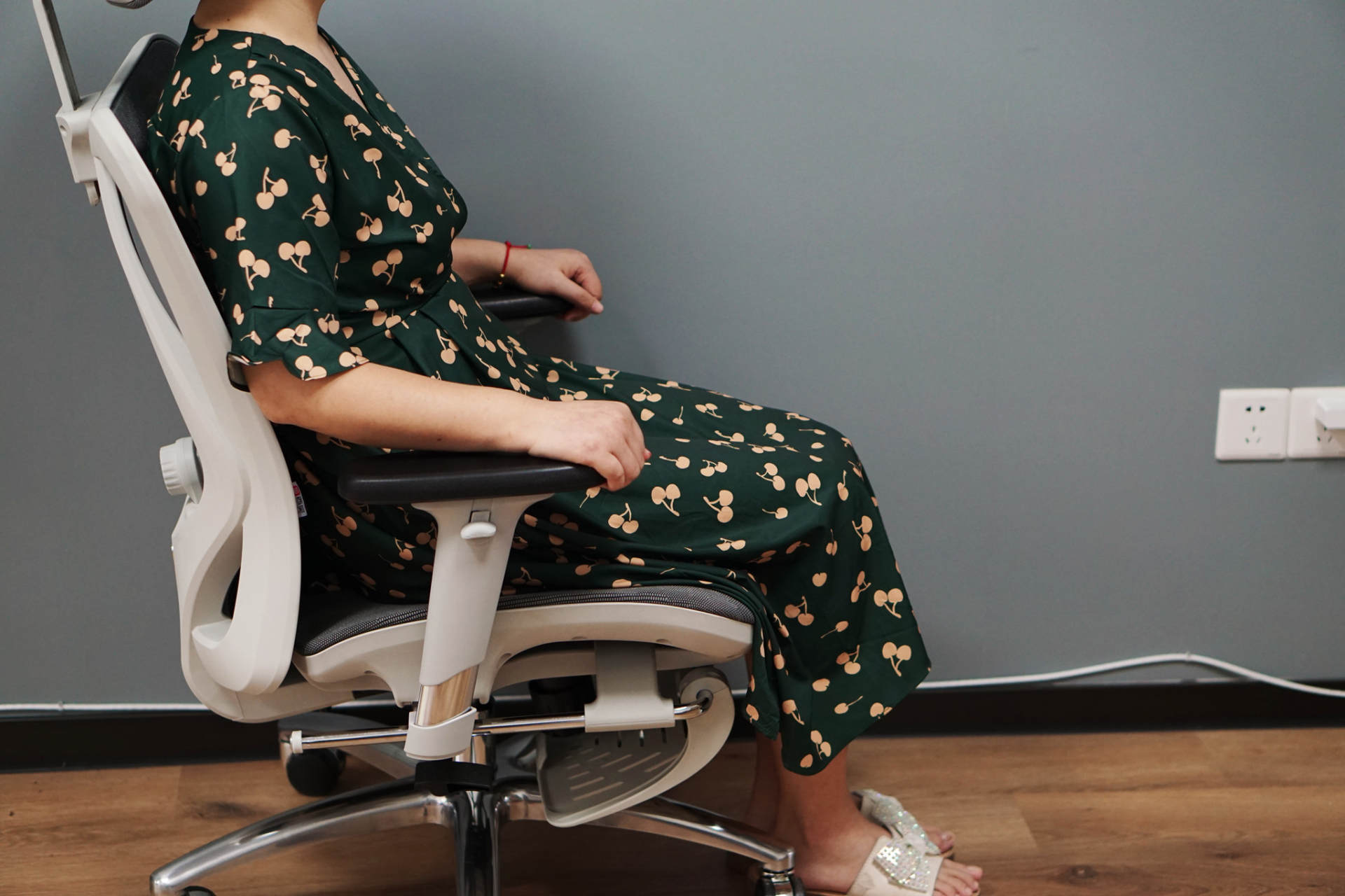 人体工学椅可调节护腰,人体工学护腰坐姿椅