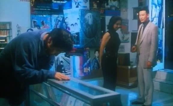 导演界有比张艺谋地位还高的吗,比张艺谋更老牌的导演有谁