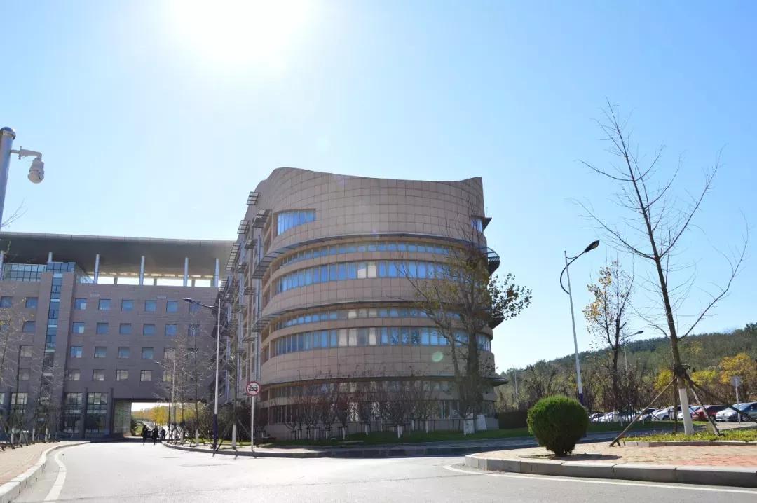 辽宁省高校(三十二)大连外国语大学