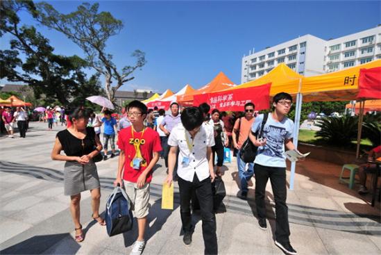 大一开学需要带笔记本吗,大二去学校有必要带电脑吗