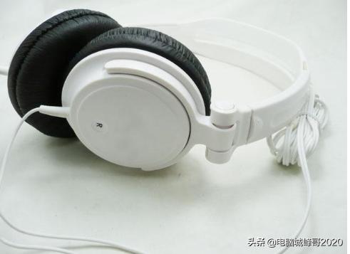 耳机总是出现杂音该怎么办,我的耳机有滋滋的杂音怎么解决