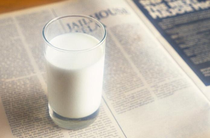 宝宝一吃奶就拉肚子有什么办法吗,宝宝吃着母乳就拉是不是乳糖不耐