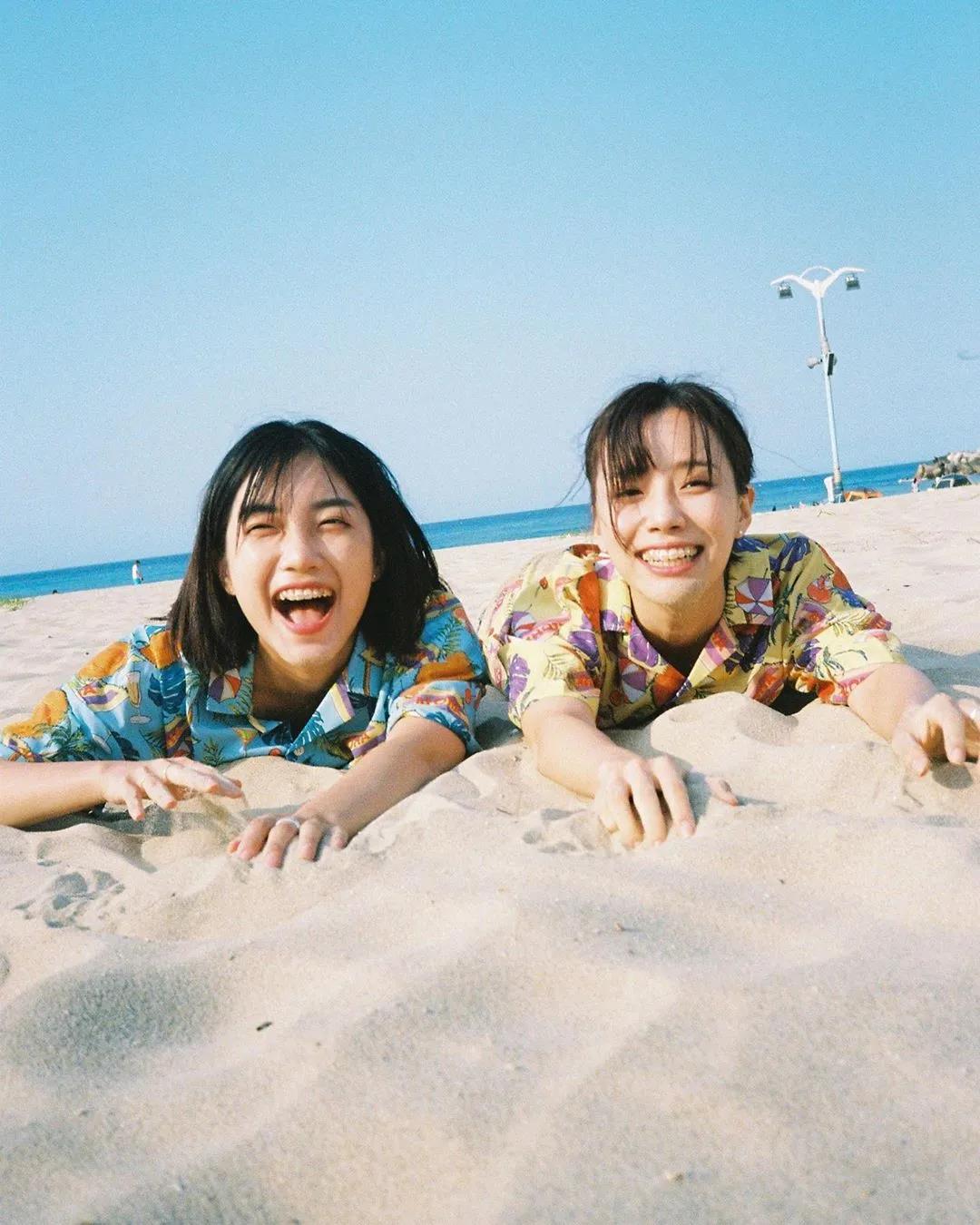 怎么露齿微笑拍照才好看,拍照怎么露齿笑和抿嘴笑好看自然