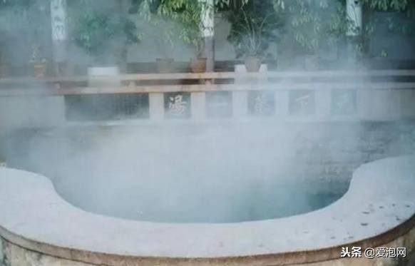 云南十大最美温泉，不但美食众多，美女也如云，带你泡遍全云南！