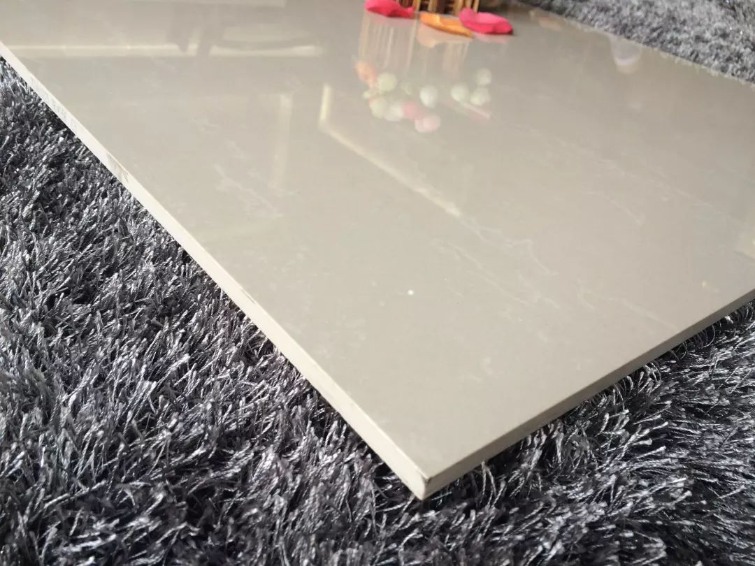 瓷砖不知选什么颜色的,瓷砖怎么选5种常见瓷砖横评