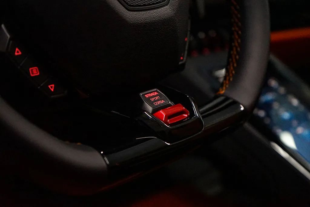 北京兰博基尼大牛回头率,博兰基尼炸街