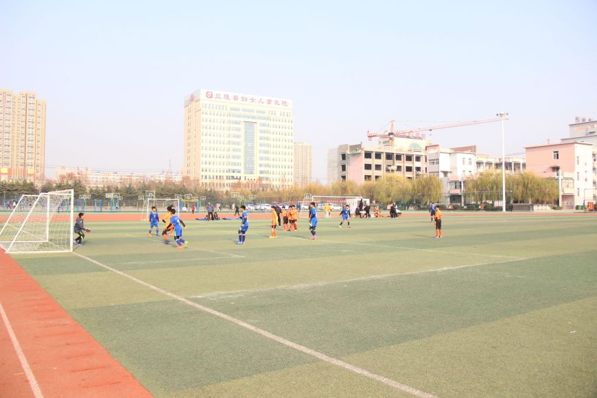 兰陵县足球队,兰陵中心小学足球比赛