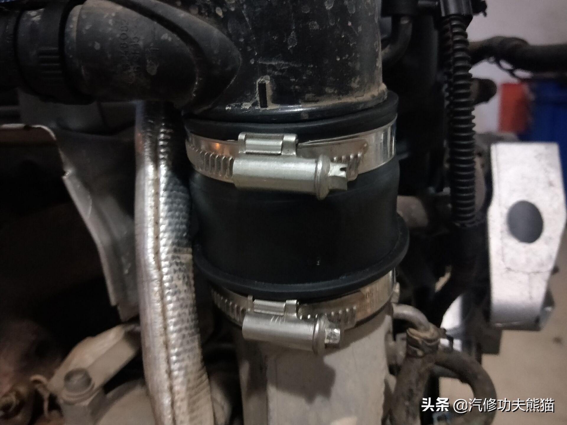 奥迪q3治理烧机油,奥迪q3烧机油多少公里正常