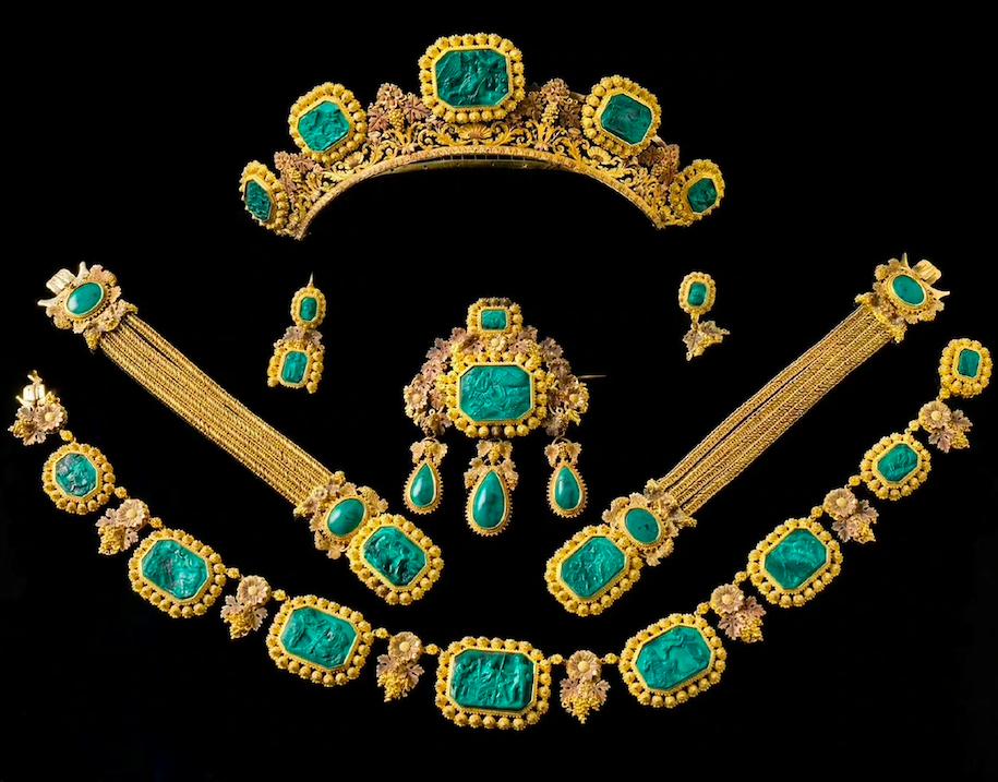 孔雀石为什么不能一直戴,孔雀石被更新成什么