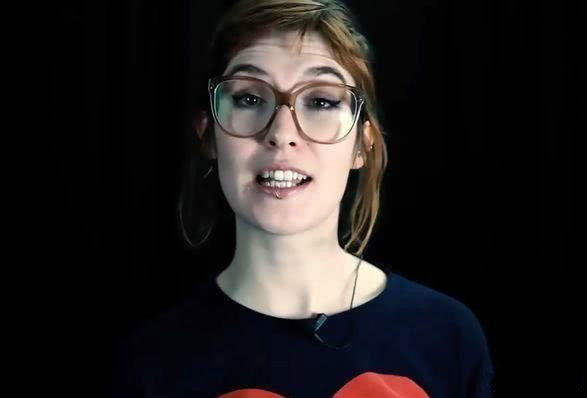 瑞士舔病毒女孩确诊病情加重了吗,不作不死的女人的表现