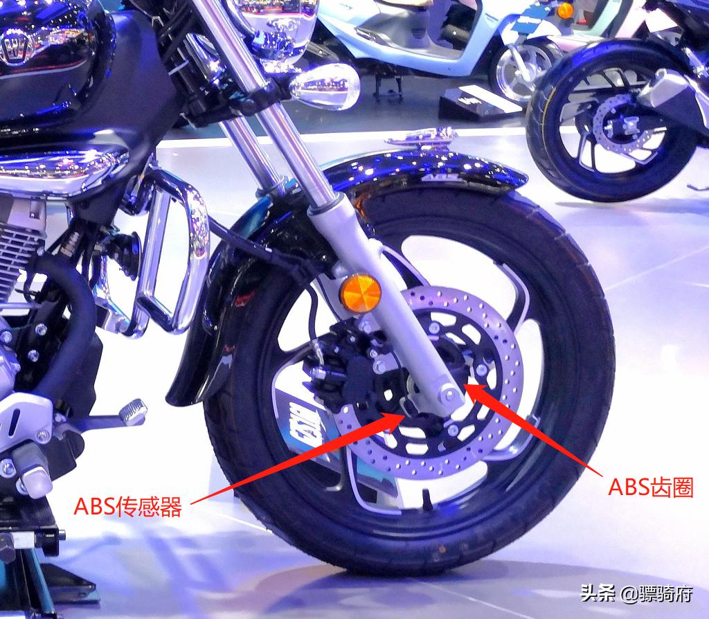 车坛常青树铃木GZ150终于有了接班人——豪爵GZS160首次亮相