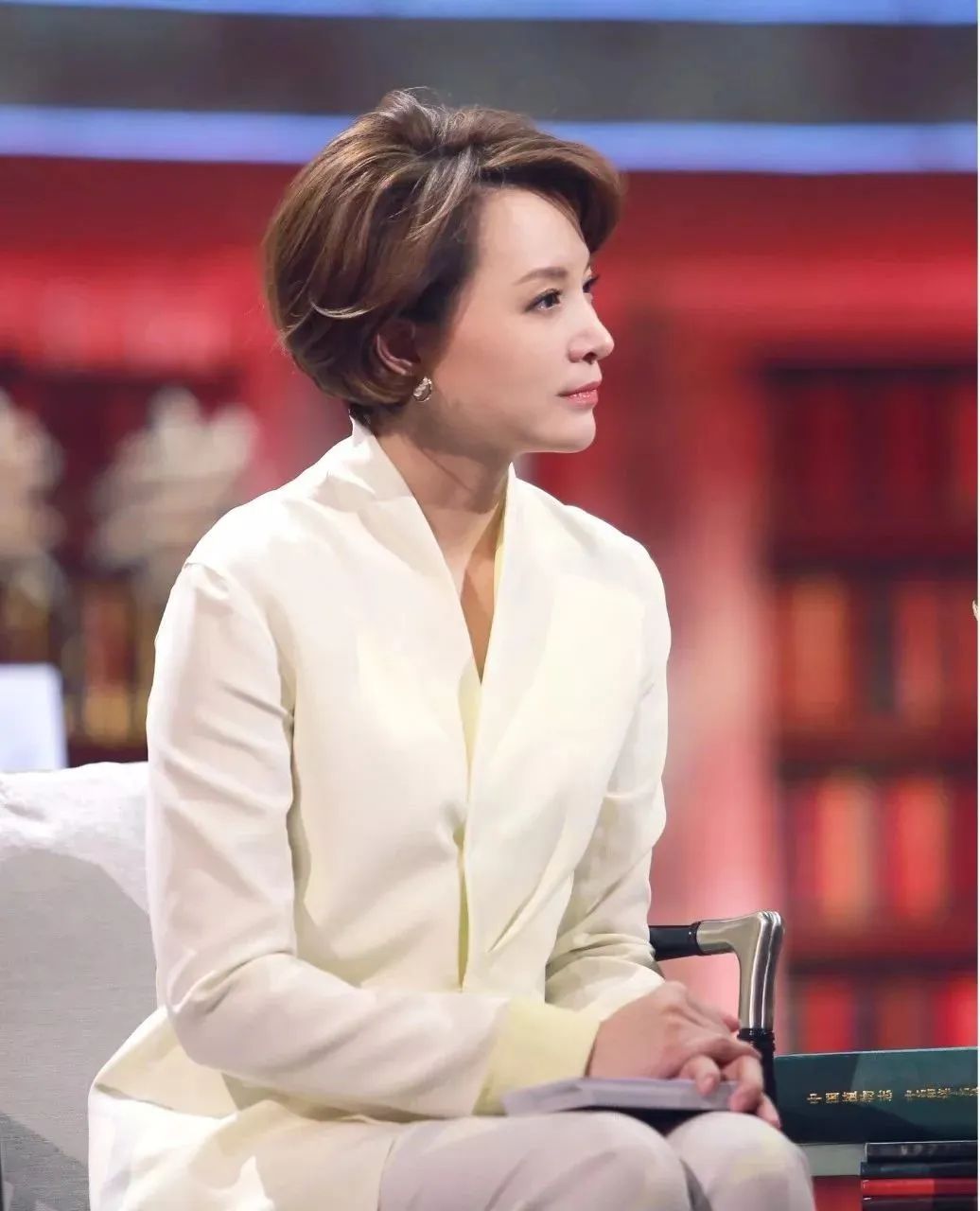 47岁董卿最惊艳的穿衣,董卿日常穿搭