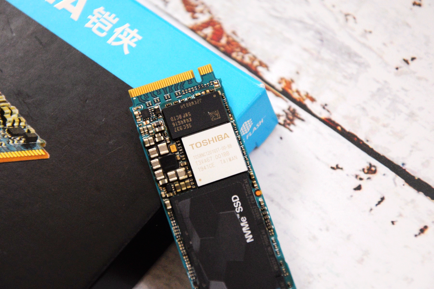 铠侠nvmem.2固态硬盘推荐,镁光2200固态对比铠侠rd10