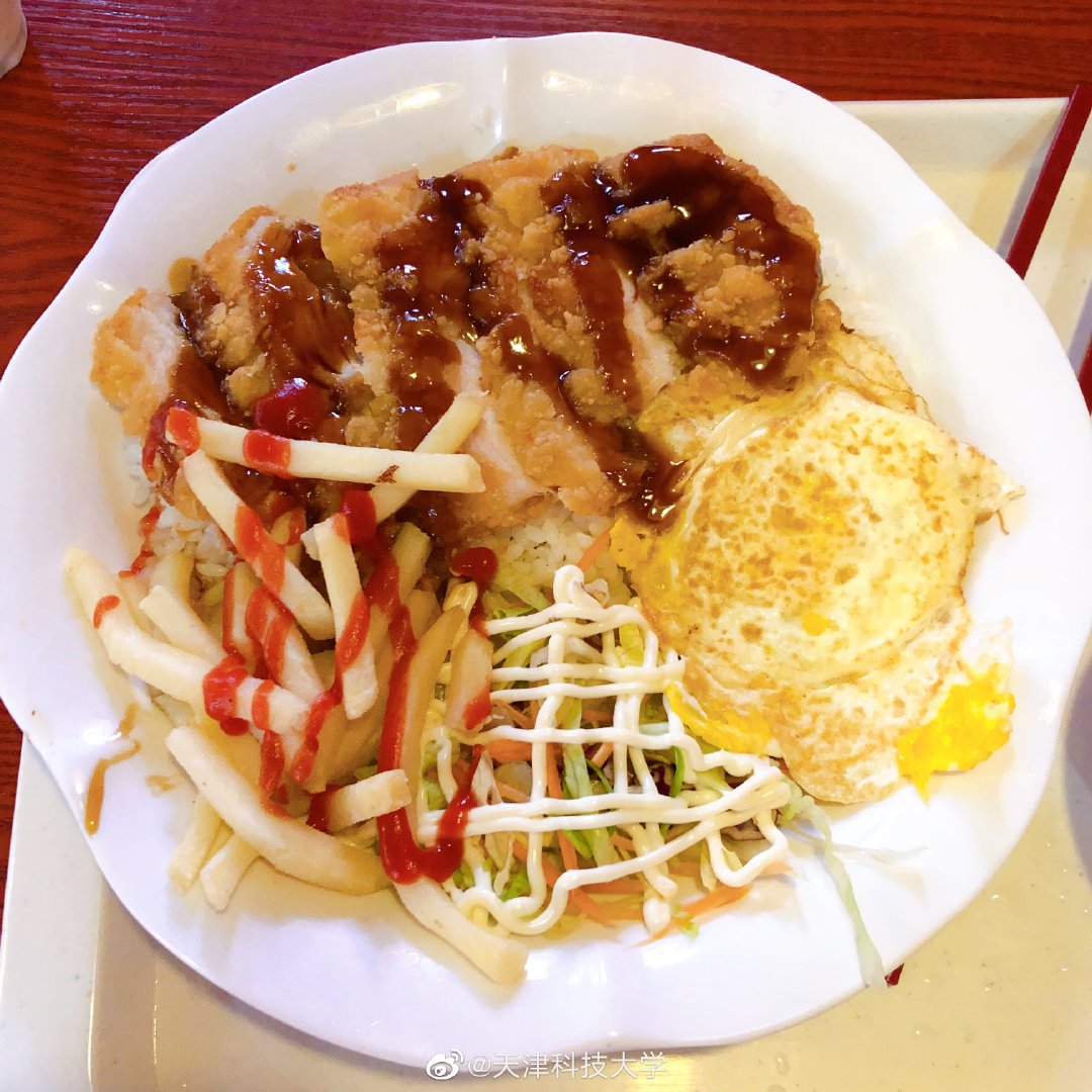 天津最馫大学食堂：晚上吃啥？给你安排的明明白白