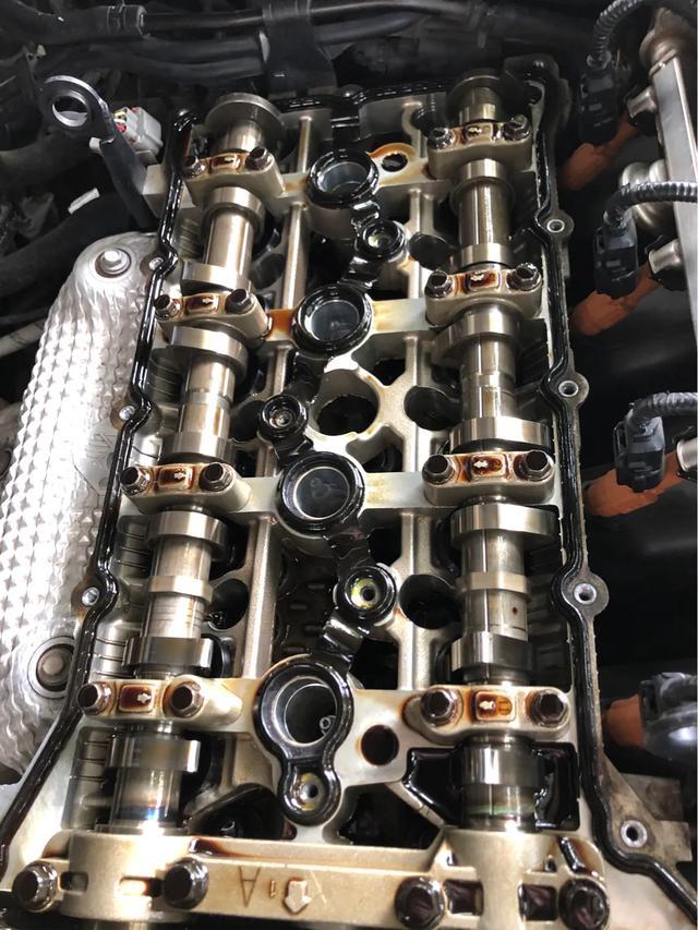 起亚k5气门室盖垫如何更换,起亚k5气门室盖垫更换视频