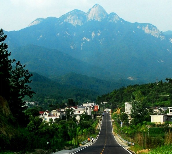 魂牵梦绕的地方是家乡完整版,魂牵梦绕的地方