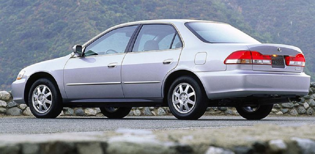 雅阁进入中国,雅阁新款上市老款还值得买吗