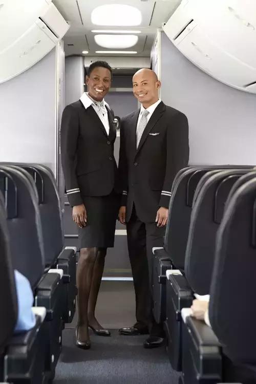 世界各国空姐的颜值 (各国空姐美丽动人)